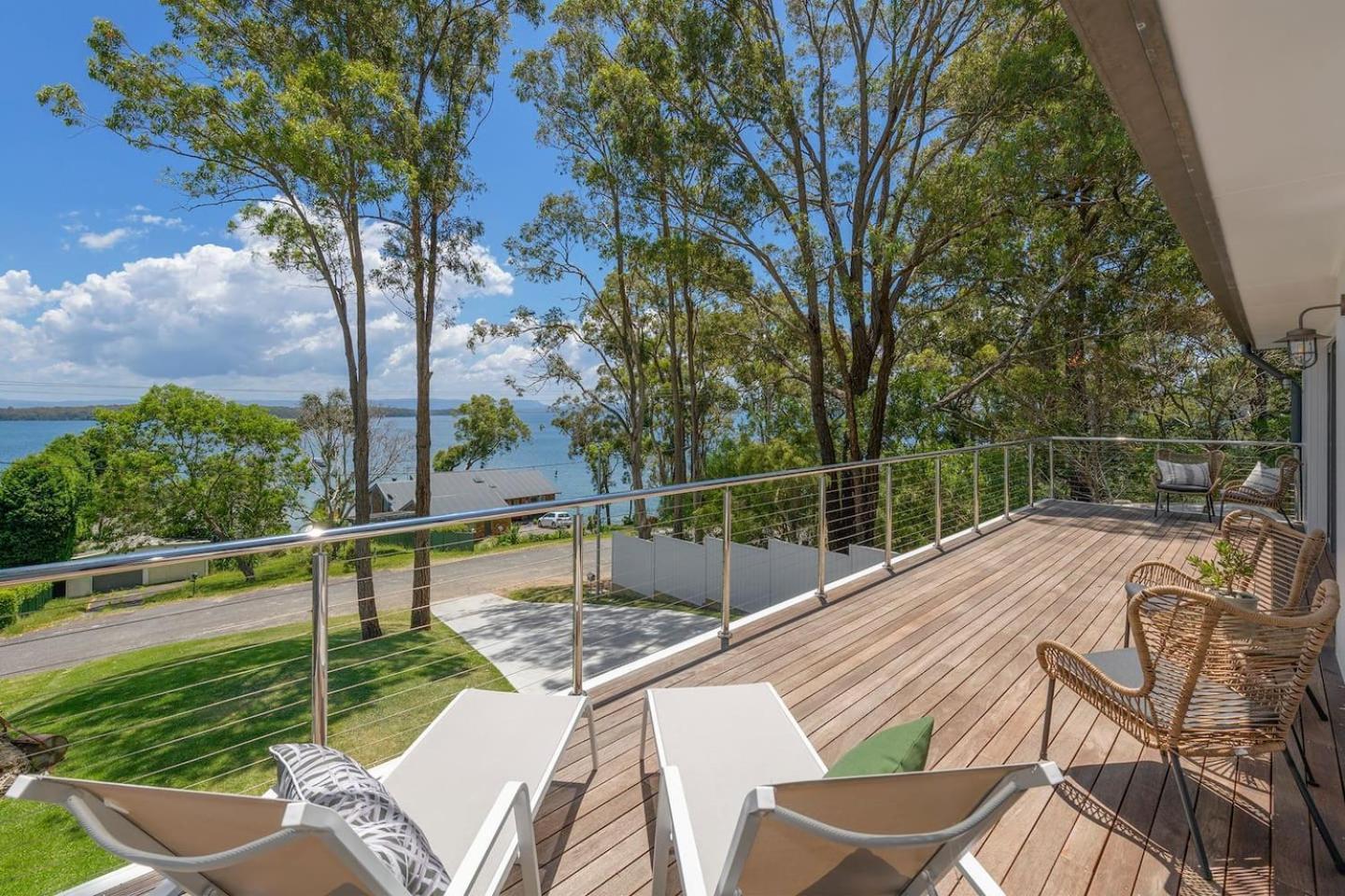 Highland On The Lake - An Idyllic Poolside Oasis Villa Newcastle Esterno foto